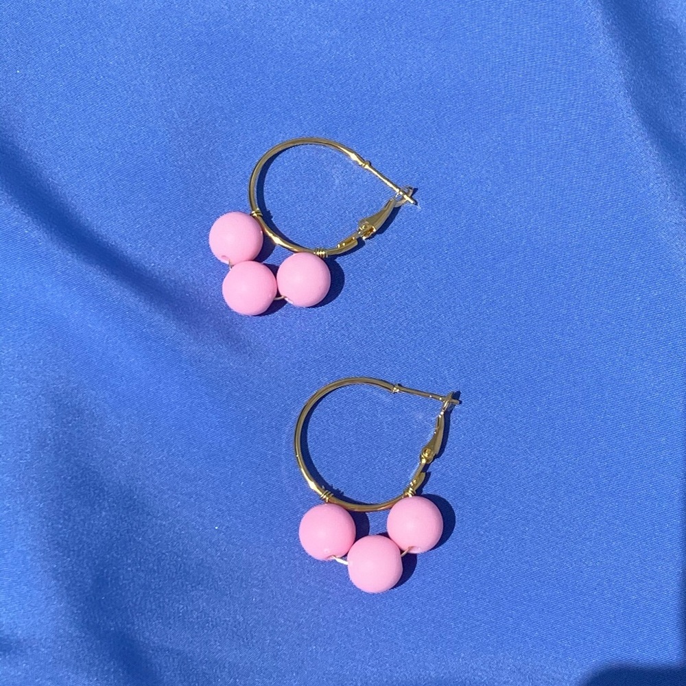 Handmade pink bead gold hoops